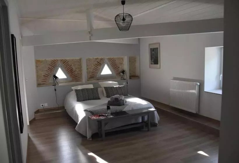 Aamiaismajoitus (B&B) Domaine De Calbiac