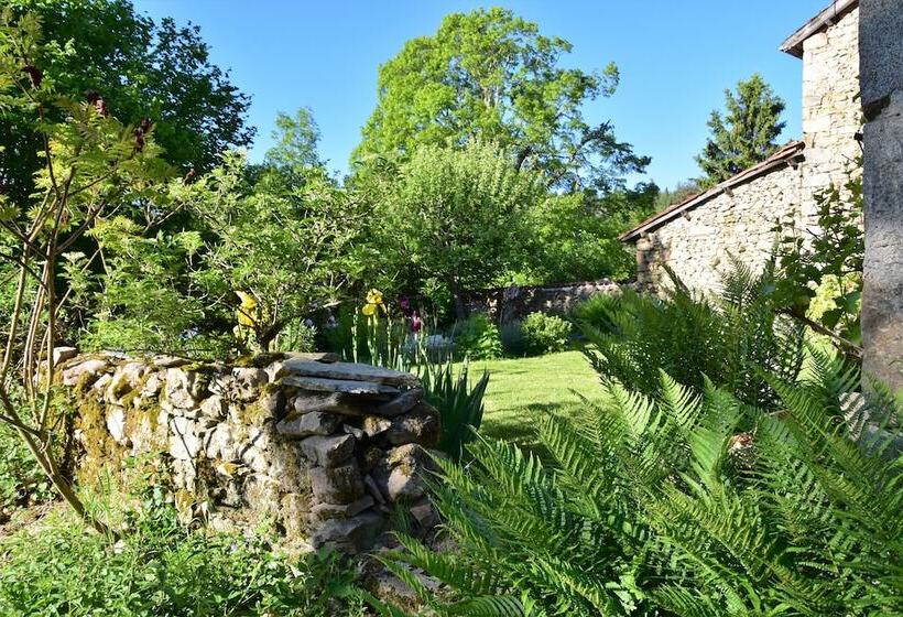 ベッドアンドブレックファースト L Embellie