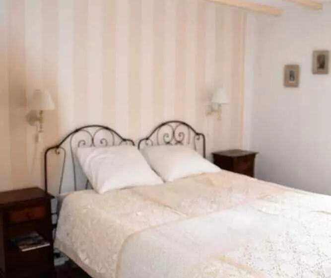 ベッドアンドブレックファースト L Embellie