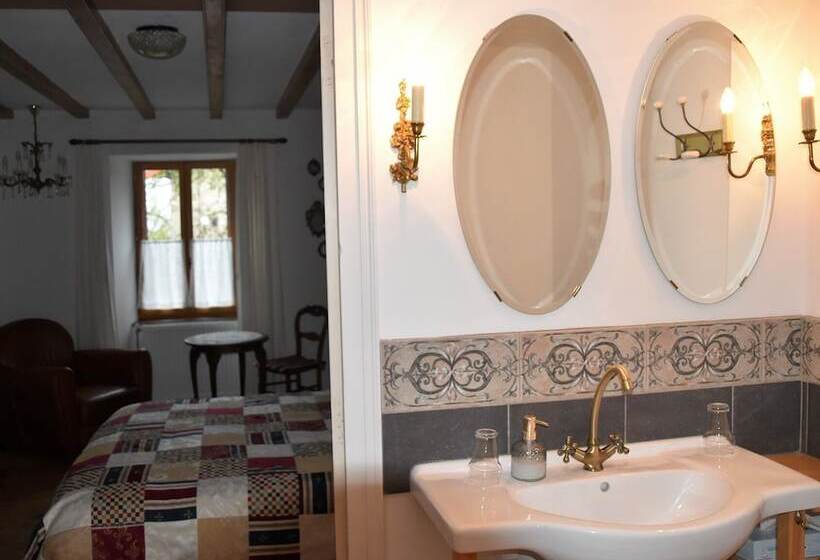 ベッドアンドブレックファースト L Embellie