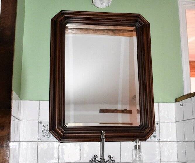 ベッドアンドブレックファースト L Embellie