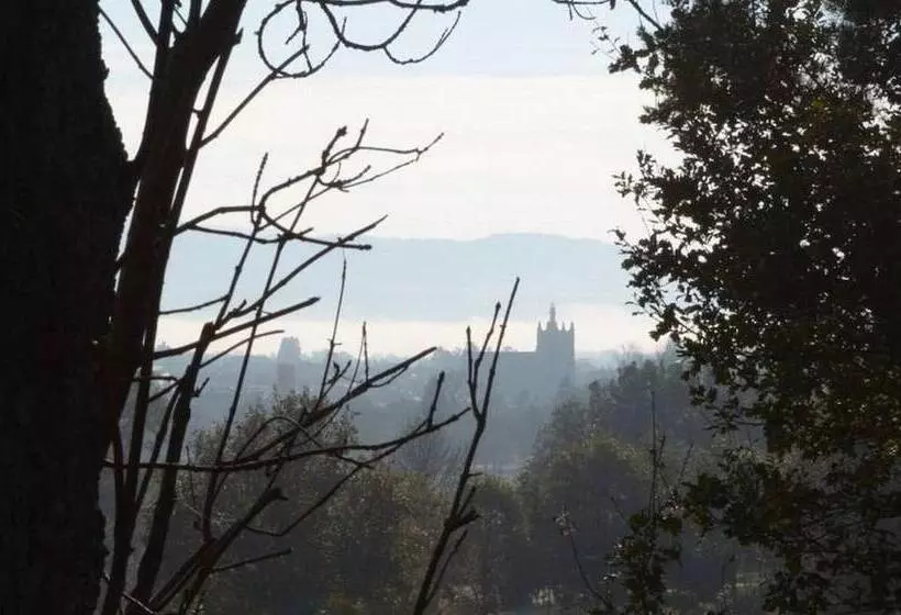 ベッドアンドブレックファースト L Embellie