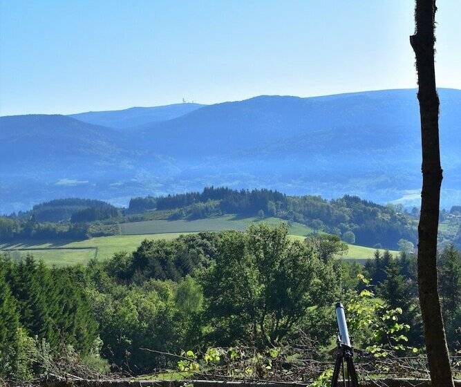 ベッドアンドブレックファースト L Embellie