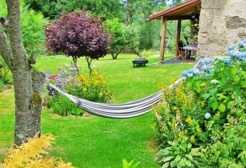 ベッドアンドブレックファースト L Embellie