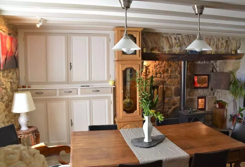 ベッドアンドブレックファースト L Embellie