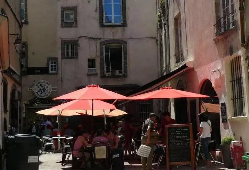 ベッドアンドブレックファースト L Embellie