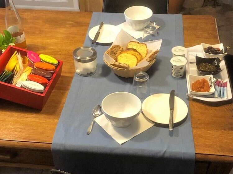 ベッドアンドブレックファースト L Embellie