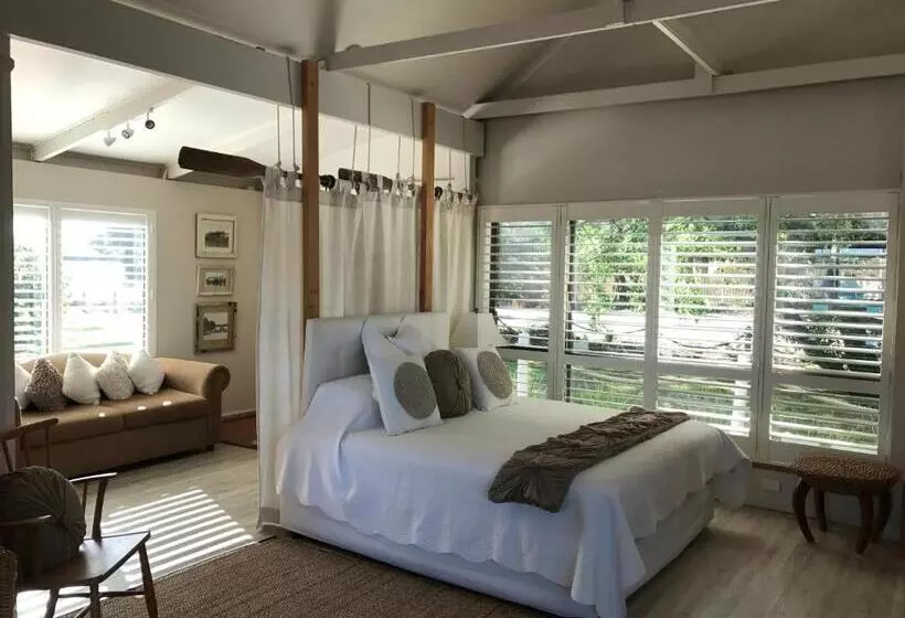 Boathouse  Birks River Retreat