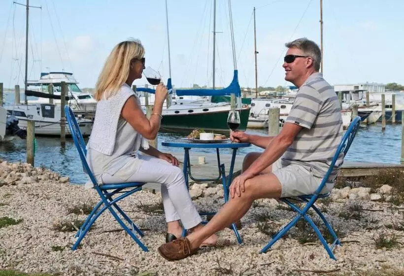 Boathouse  Birks River Retreat