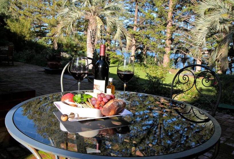 Boathouse Birks River Retreat