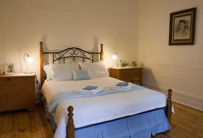 Brown's House Bed And Breakfast