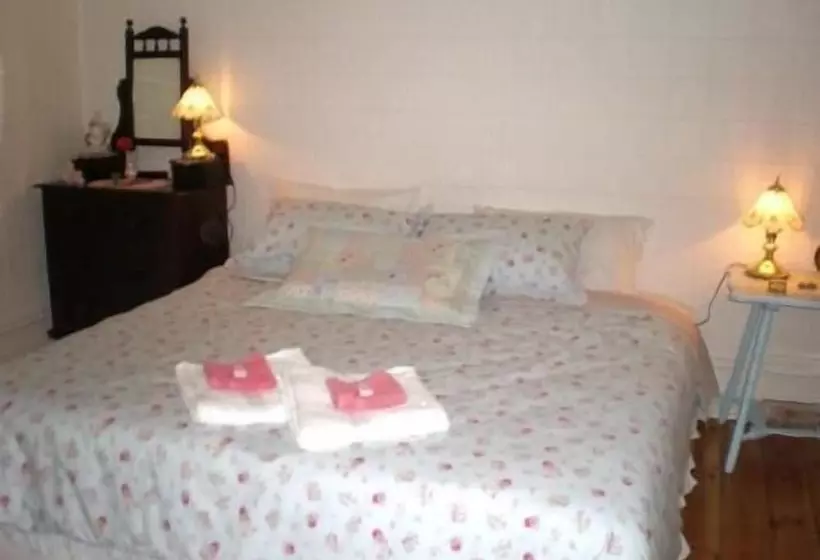 Brown's House Bed And Breakfast