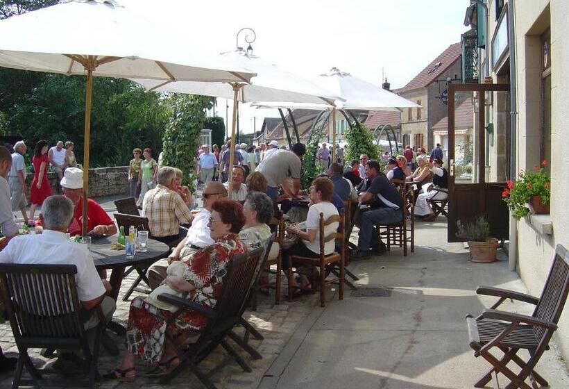 Hostel Auberge Saint Aubin