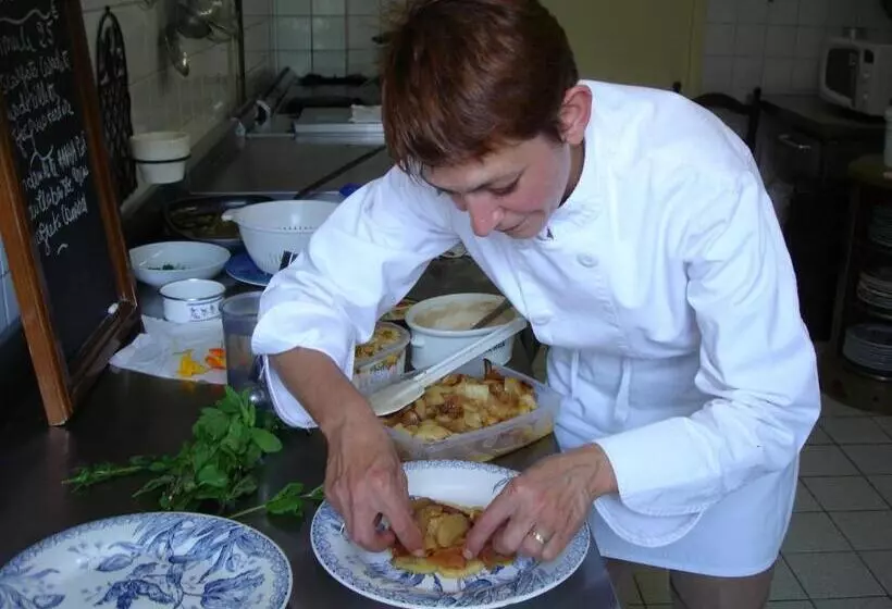 Hostelli Auberge Saint Aubin