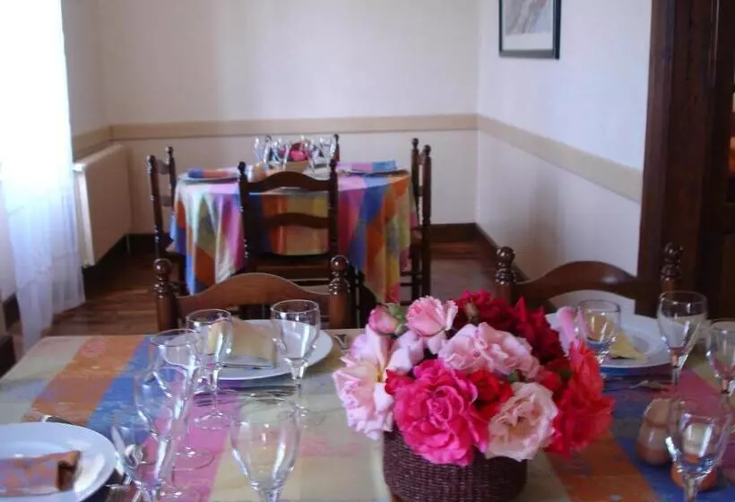 Hostelli Auberge Saint Aubin