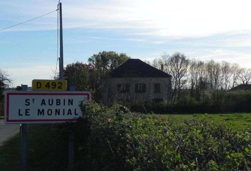 Hostel Auberge Saint Aubin