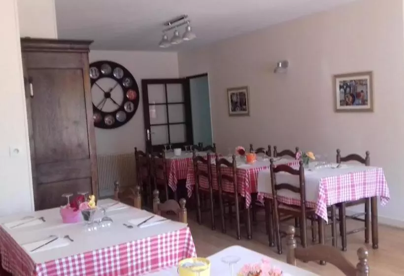 Hostelli Auberge Saint Aubin