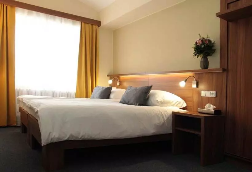 Hotelli Baltaci Stary Zamek