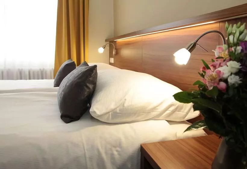 Hotelli Baltaci Stary Zamek