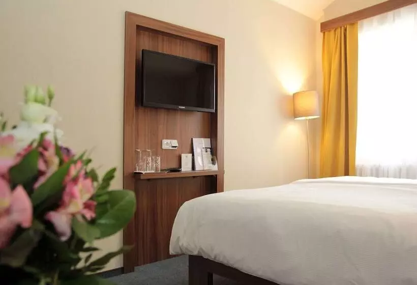 Hotelli Baltaci Stary Zamek