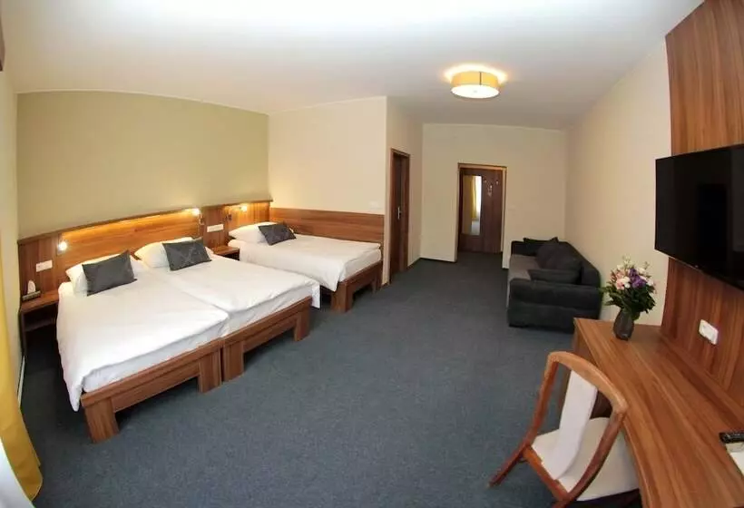 Hotelli Baltaci Stary Zamek