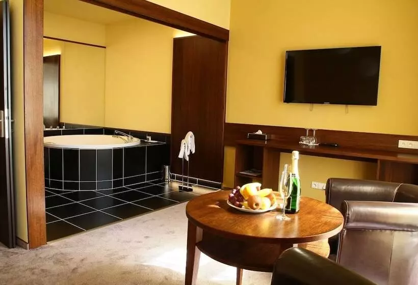 Hotelli Baltaci Stary Zamek