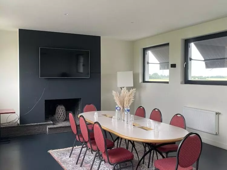 ホテル L'aérodrome De La Baie De Somme