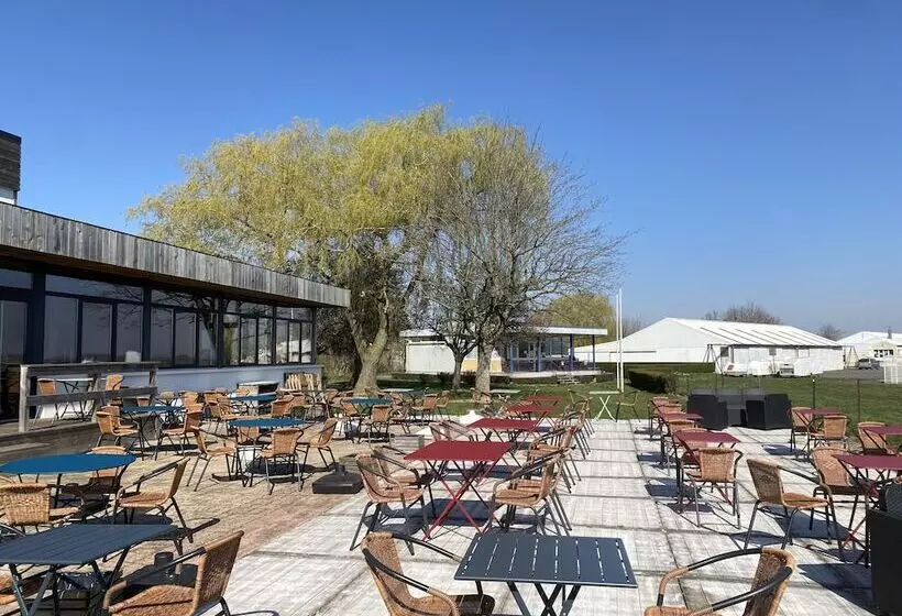 ホテル L'aérodrome De La Baie De Somme