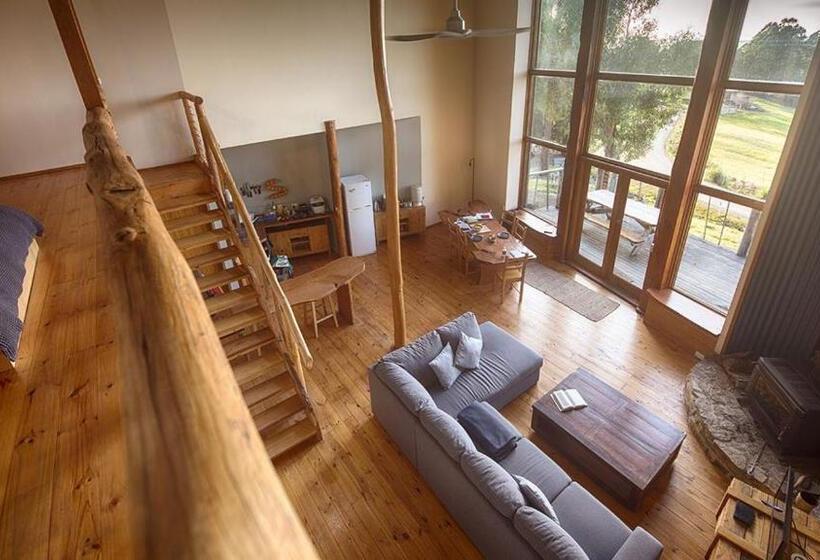 Отель Peppermint Ridge Retreat