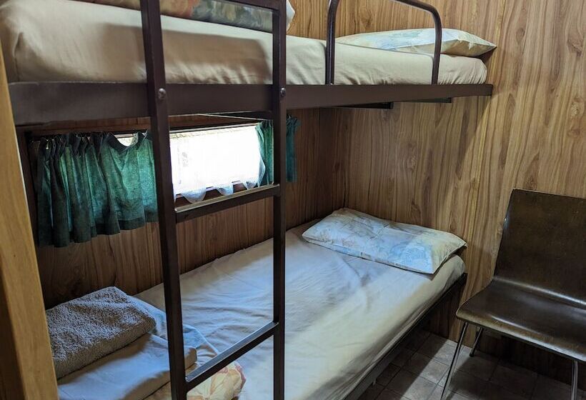 Kingscote Tourist Park And Family Units