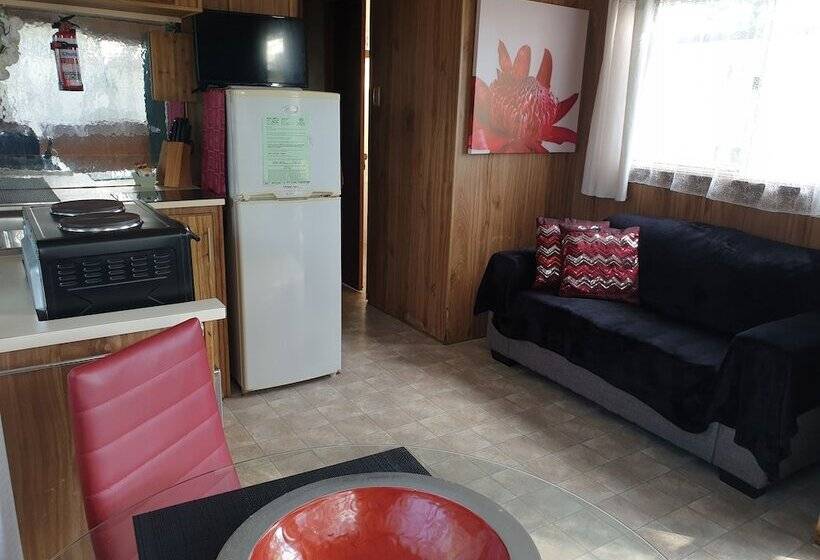 Kingscote Tourist Park And Family Units