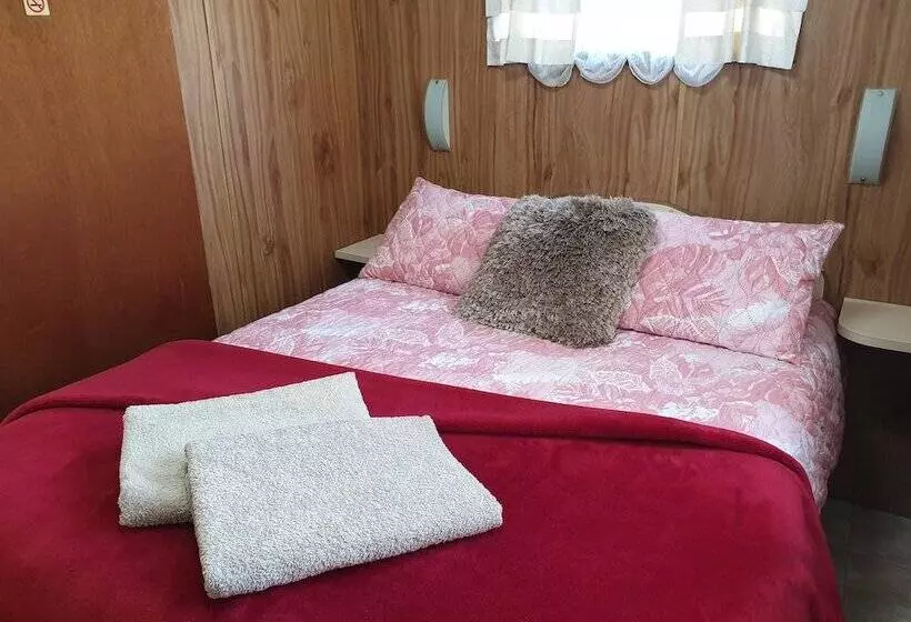 Kingscote Tourist Park And Family Units