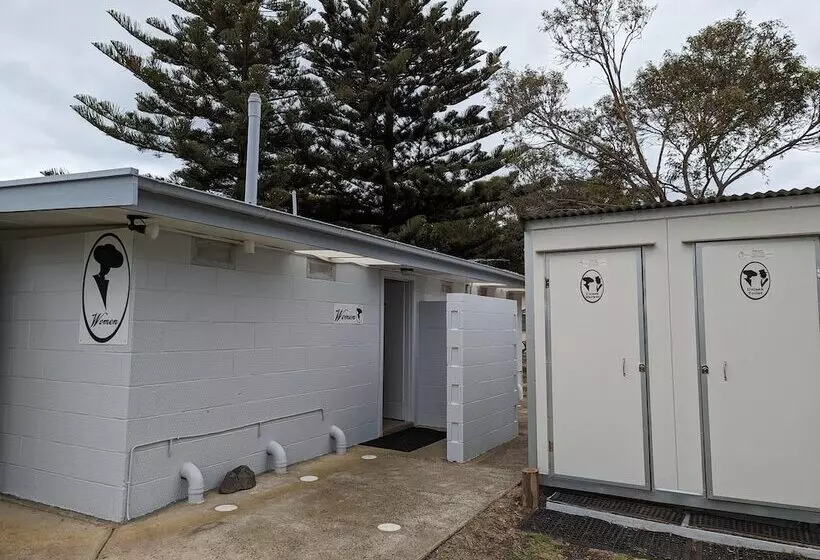 Kingscote Tourist Park And Family Units