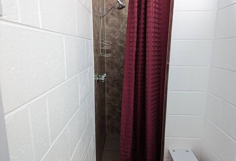 Kingscote Tourist Park And Family Units