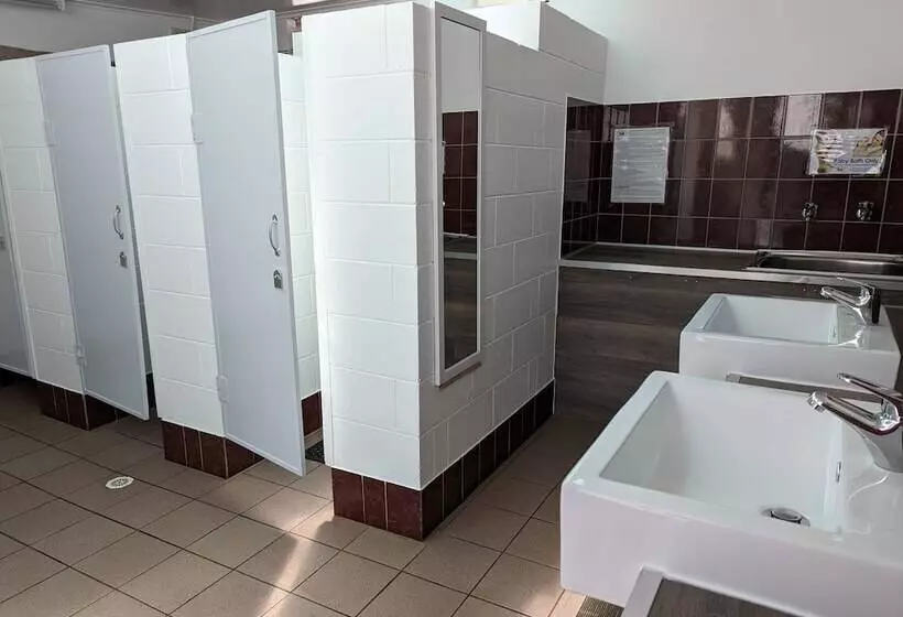 Kingscote Tourist Park And Family Units