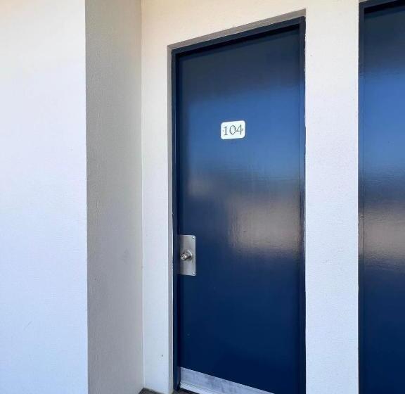 汽车旅馆 Country Roads Motor Inn Dysart