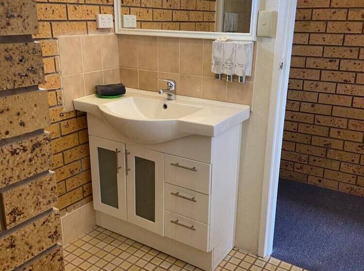 모텔 Newell Motor Inn Narrandera