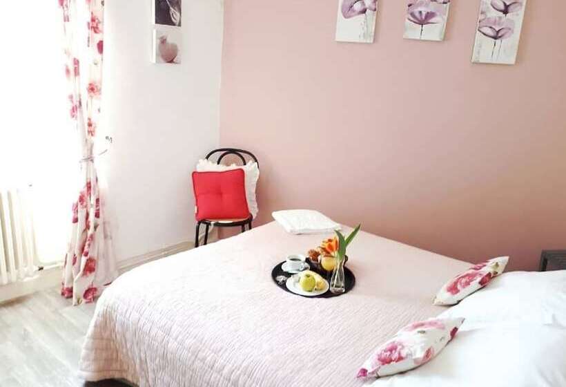 膳宿费 Café De La Place