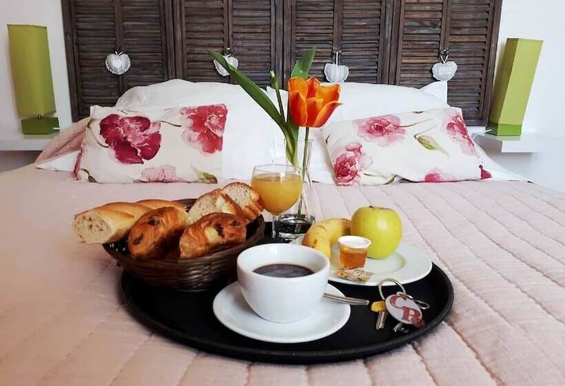 膳宿费 Café De La Place