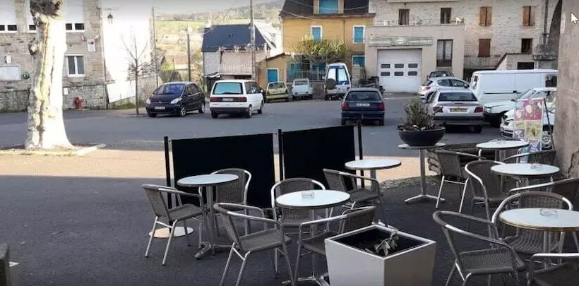 Majatalo Café De La Place