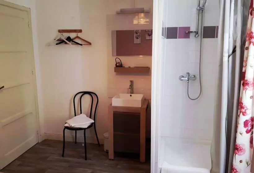 Majatalo Café De La Place