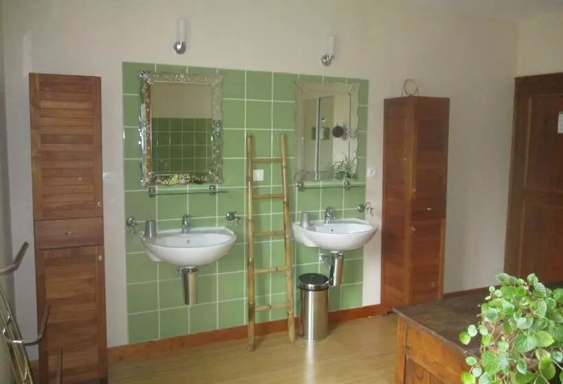 Majatalo Chambres D Hôtes La Petite Résie