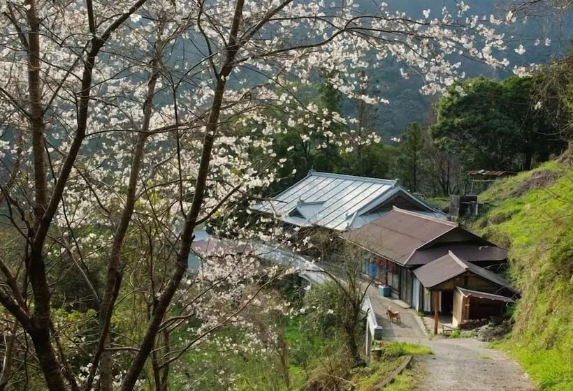 ペンション Happy Guest House