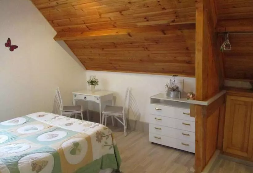 پانسیون La Maison Fleurie