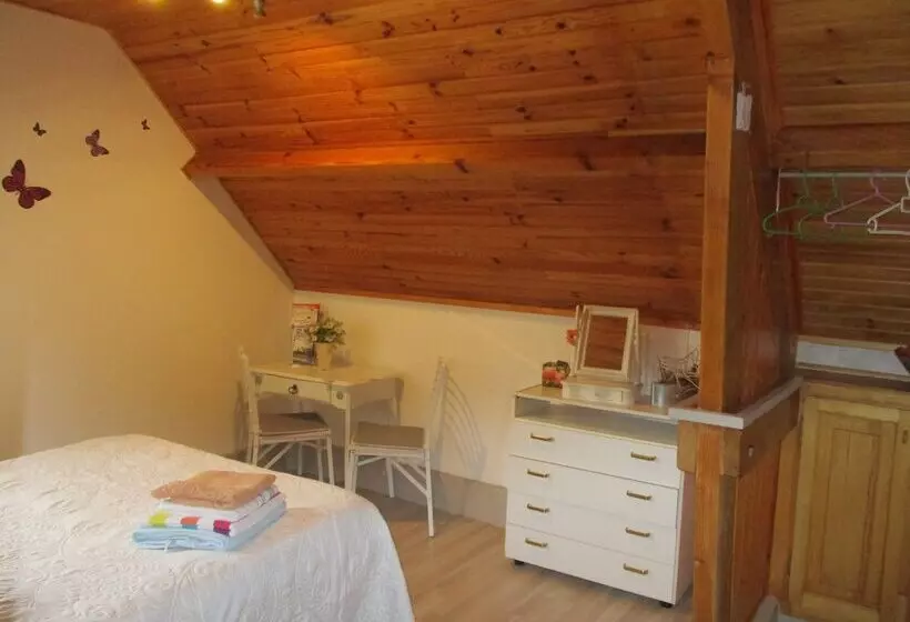 پانسیون La Maison Fleurie