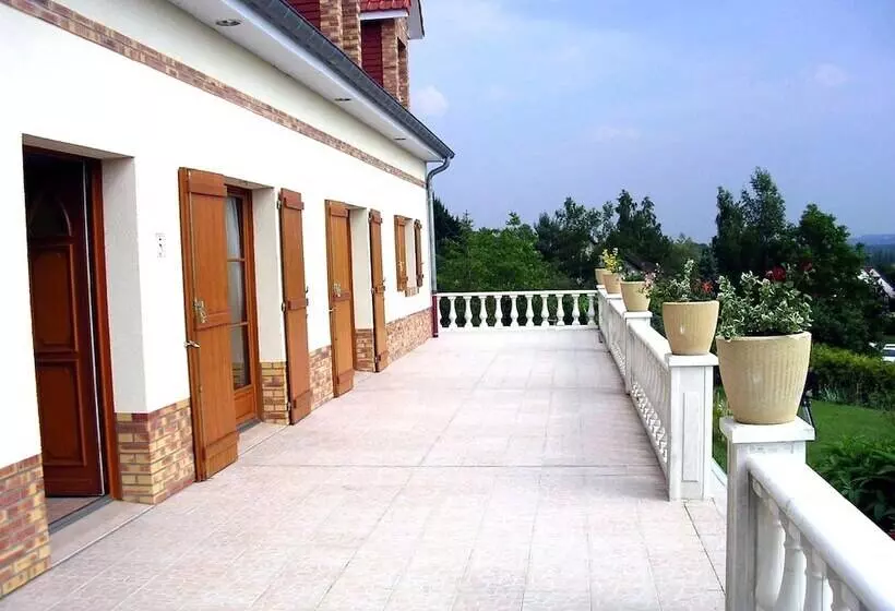 پانسیون La Maison Fleurie