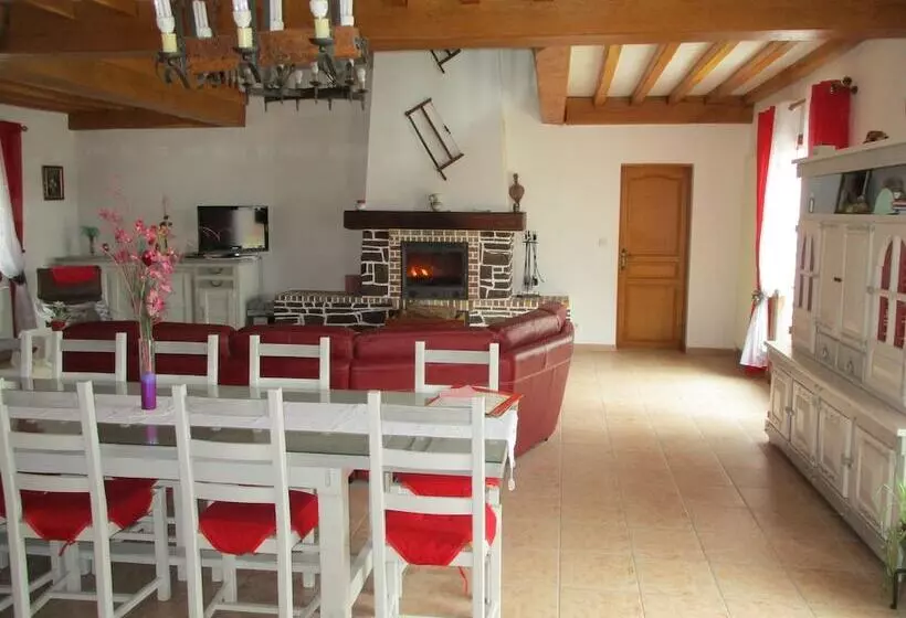 پانسیون La Maison Fleurie