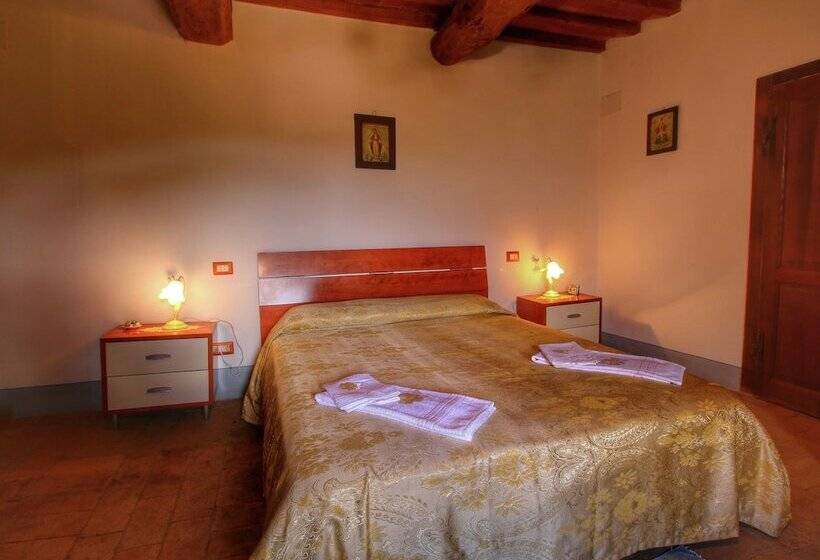 Rustic Farmhouse With Fishing Lake, Beautiful View, Peace, Quiet And Nature