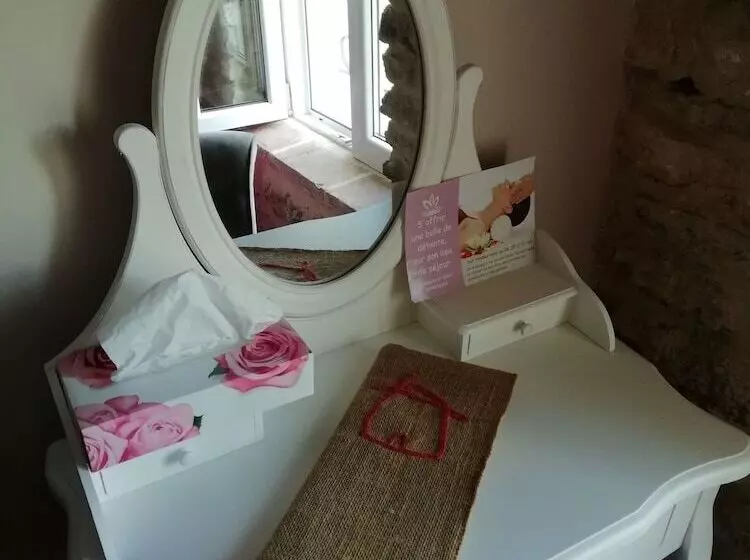 Aamiaismajoitus (B&B) A La Maison D'hôtes