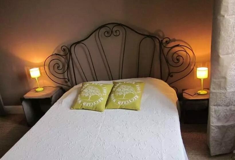 Aamiaismajoitus (B&B) A La Maison D'hôtes